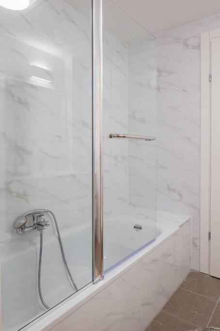 O&O Group- Magical 4Br Apt With Panoramic Sea View Bat Yam Εξωτερικό φωτογραφία